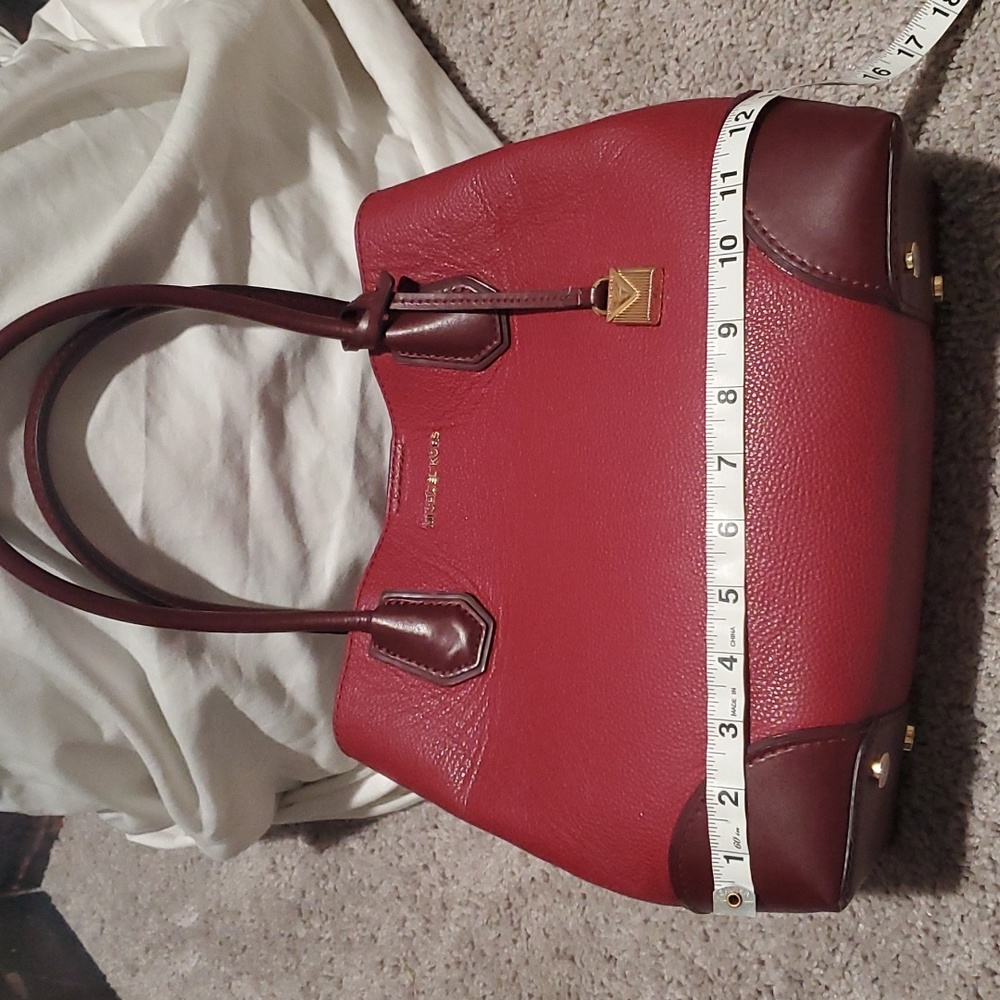 ❤Michael Kors bundle❤ - Picture 3 of 5